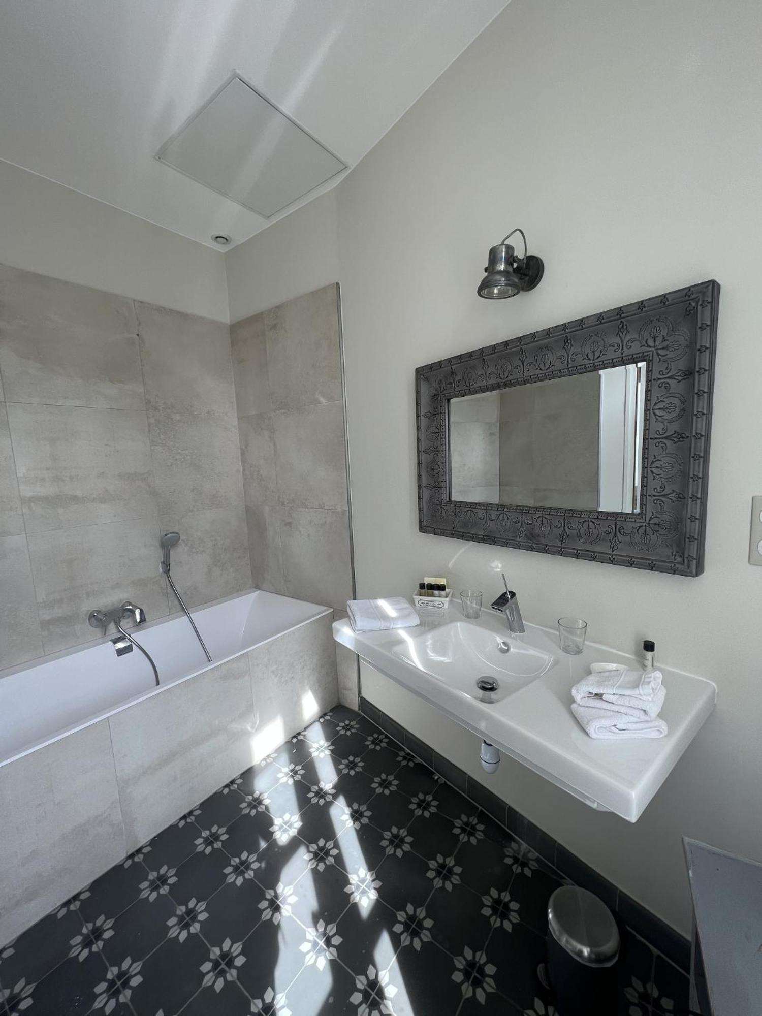 N15 - Les Confidences - Chambres D'Hotes Avignon Room photo