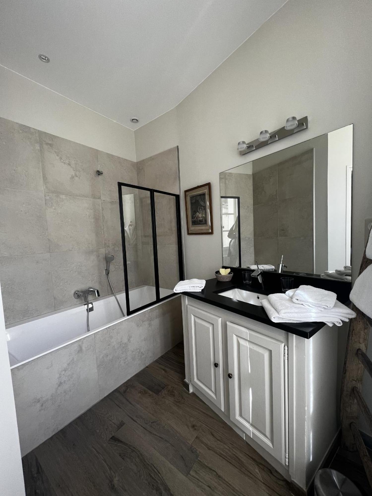 N15 - Les Confidences - Chambres D'Hotes Avignon Room photo