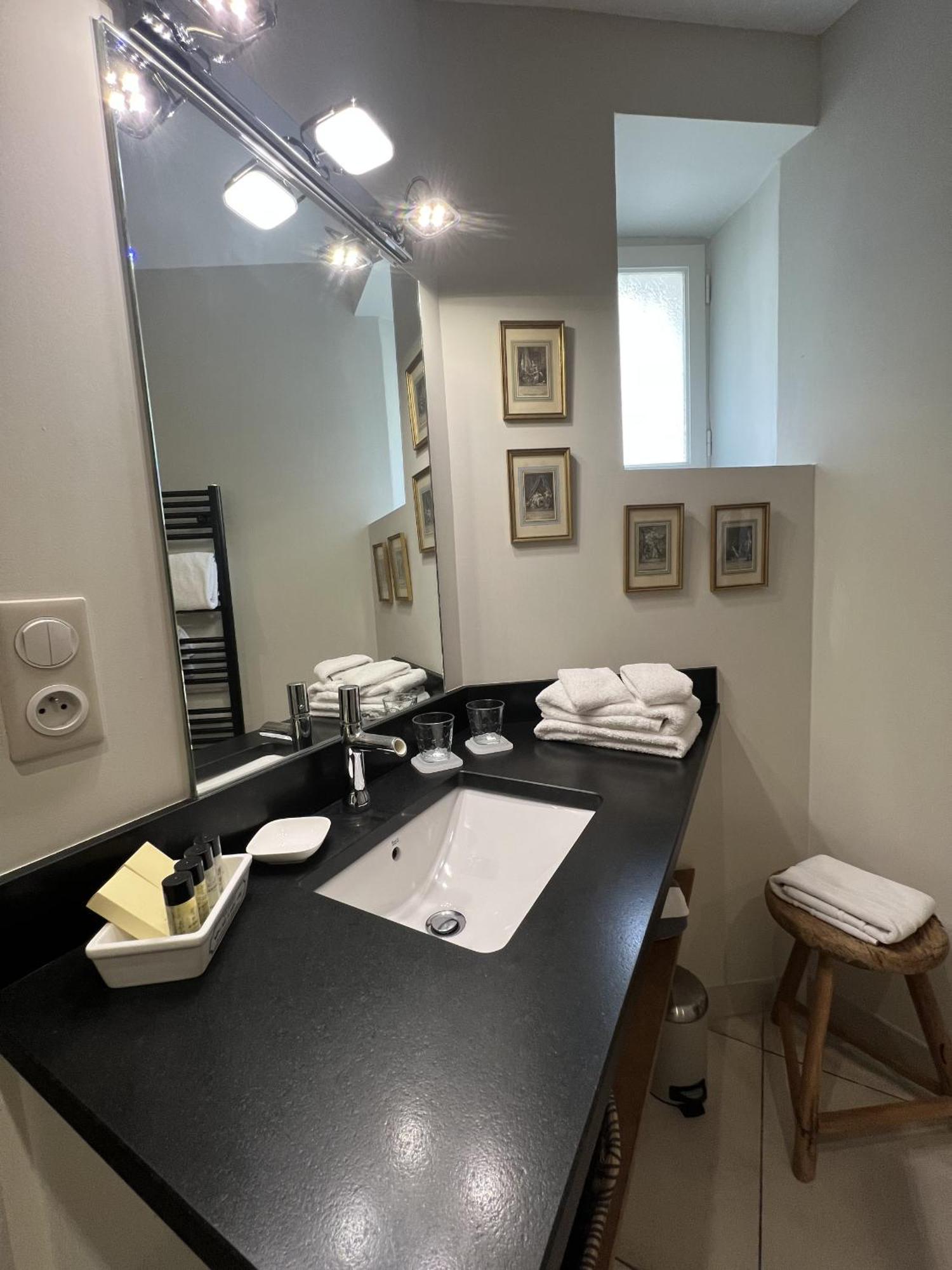 N15 - Les Confidences - Chambres D'Hotes Avignon Room photo