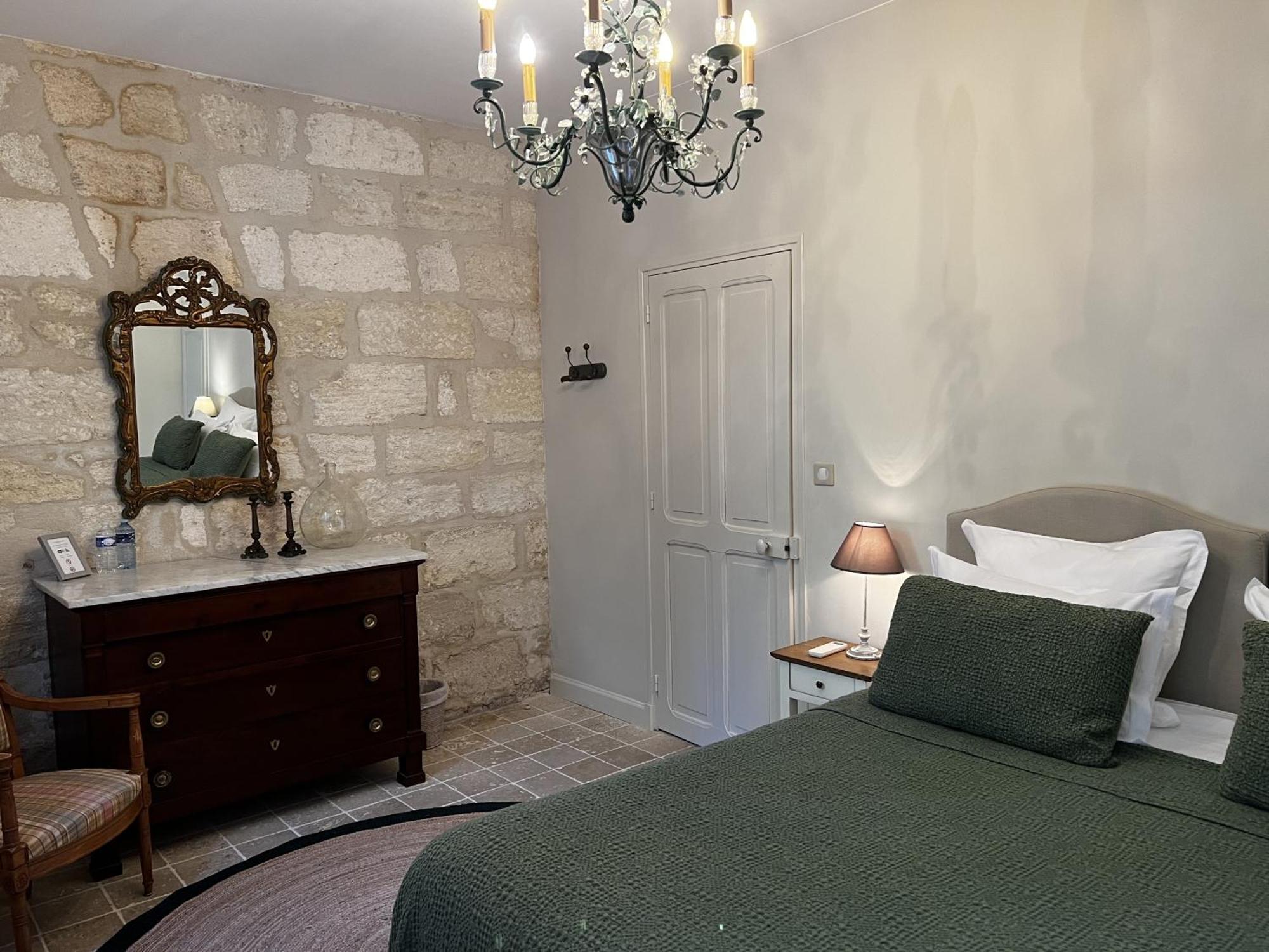 N15 - Les Confidences - Chambres D'Hotes Avignon Room photo